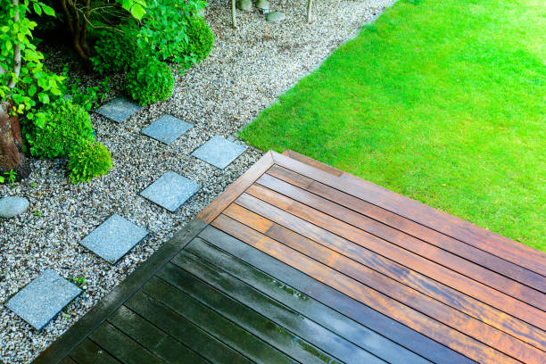 Best Animal Enclosure Cleaning  in Clinton, IL